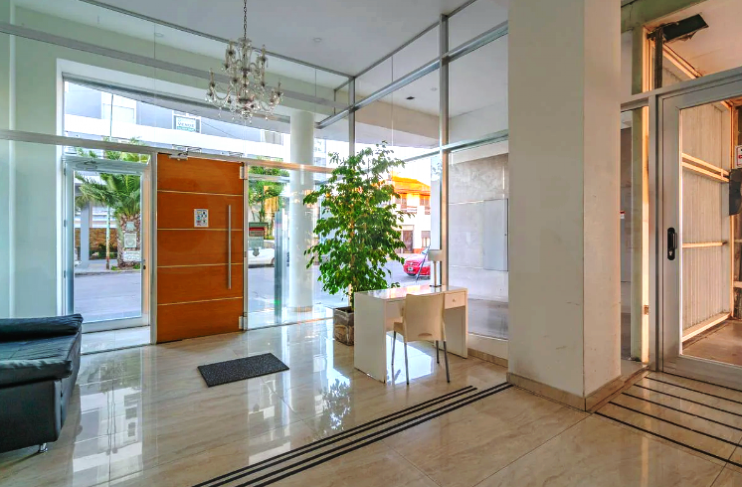 DEPARTAMENTO 2 AMB. c/ COCHERA