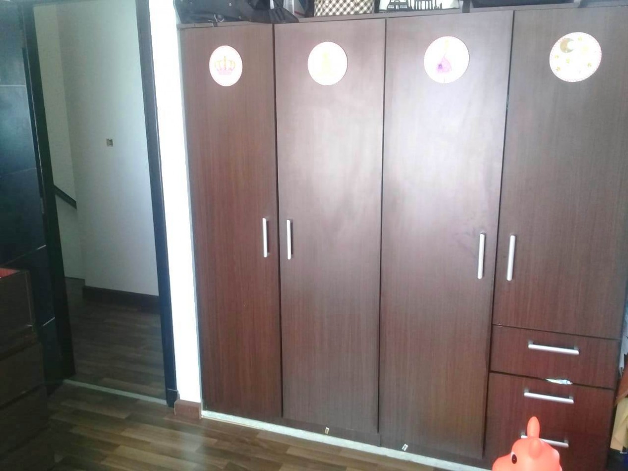 DUPLEX 4 AMBIENTES  COCHERA , JARDIN y PARRILA                           
