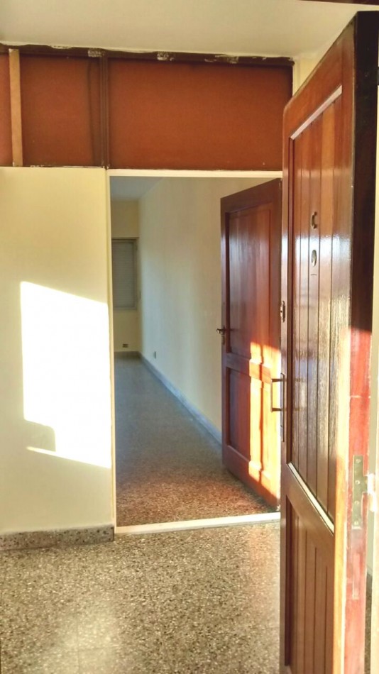 DEPARTAMENTO DE 2 AMBIENTES AMPLIOS
