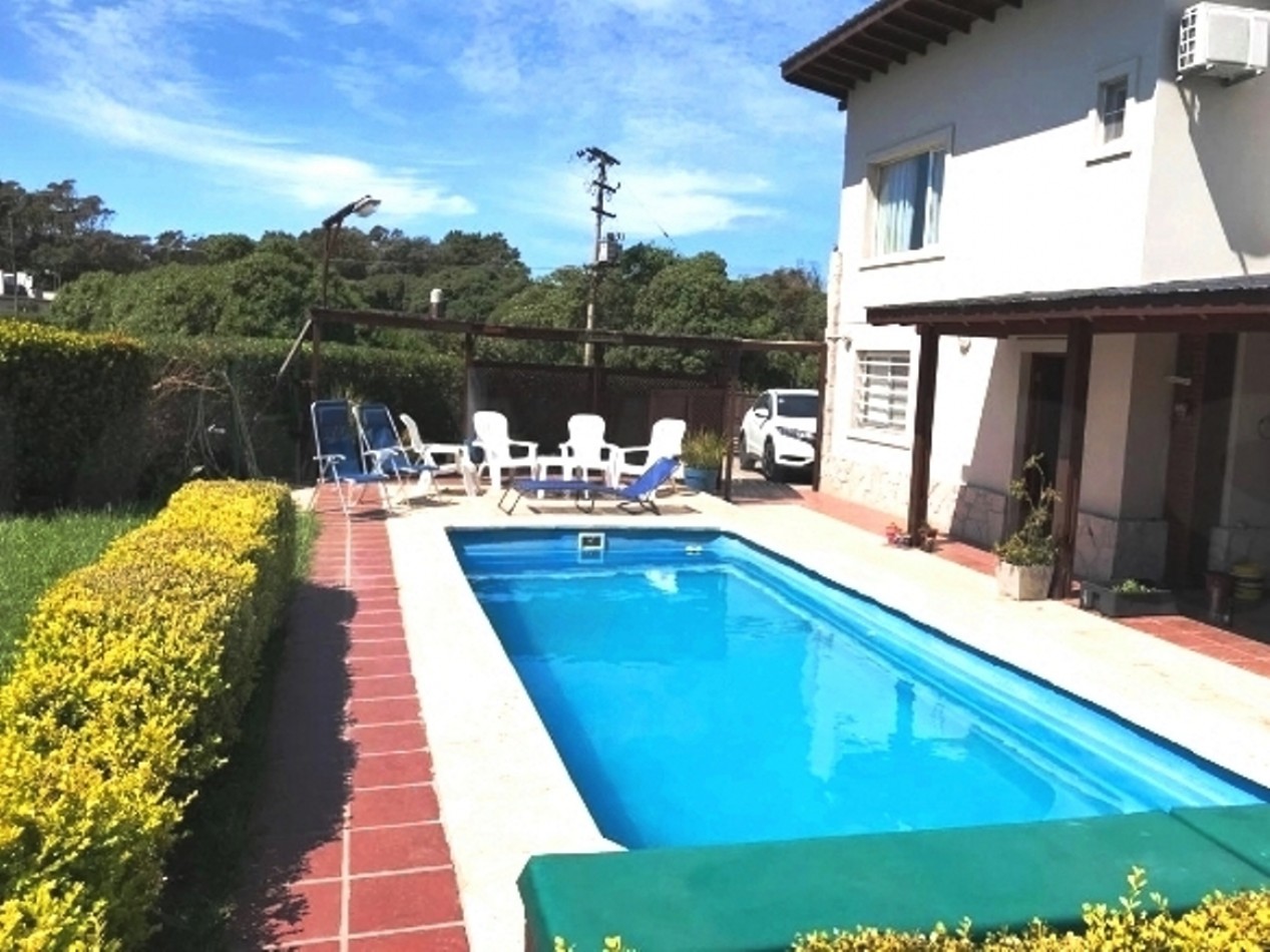 CHALET EN ESTAFETA / CHAPADMALAL