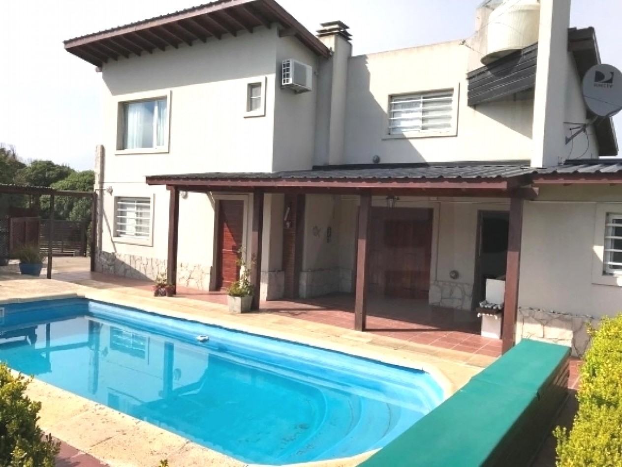 CHALET EN ESTAFETA / CHAPADMALAL