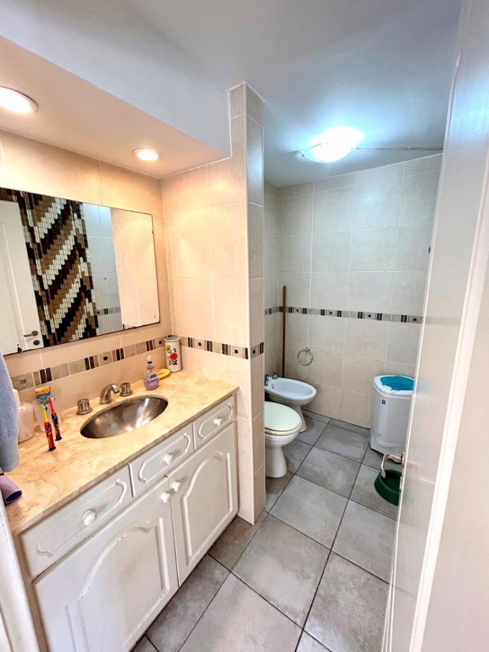 CHALET EN VENTA  de 2 DORMITORIOS c/ COCHERA , QUINCHO y PILETA en Sierra de los Padres
