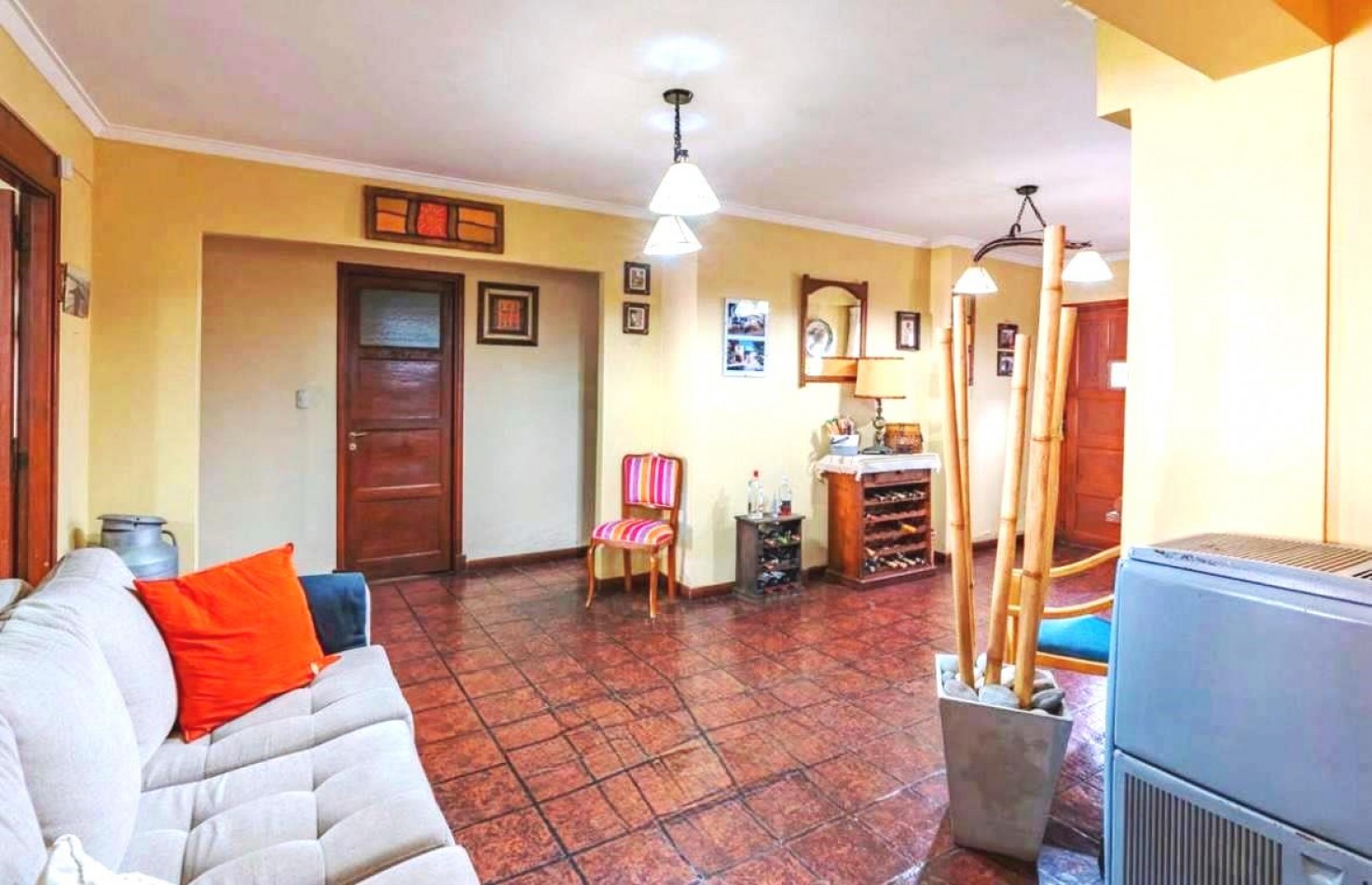 CHALET ZONA CENTRO  GUEMES