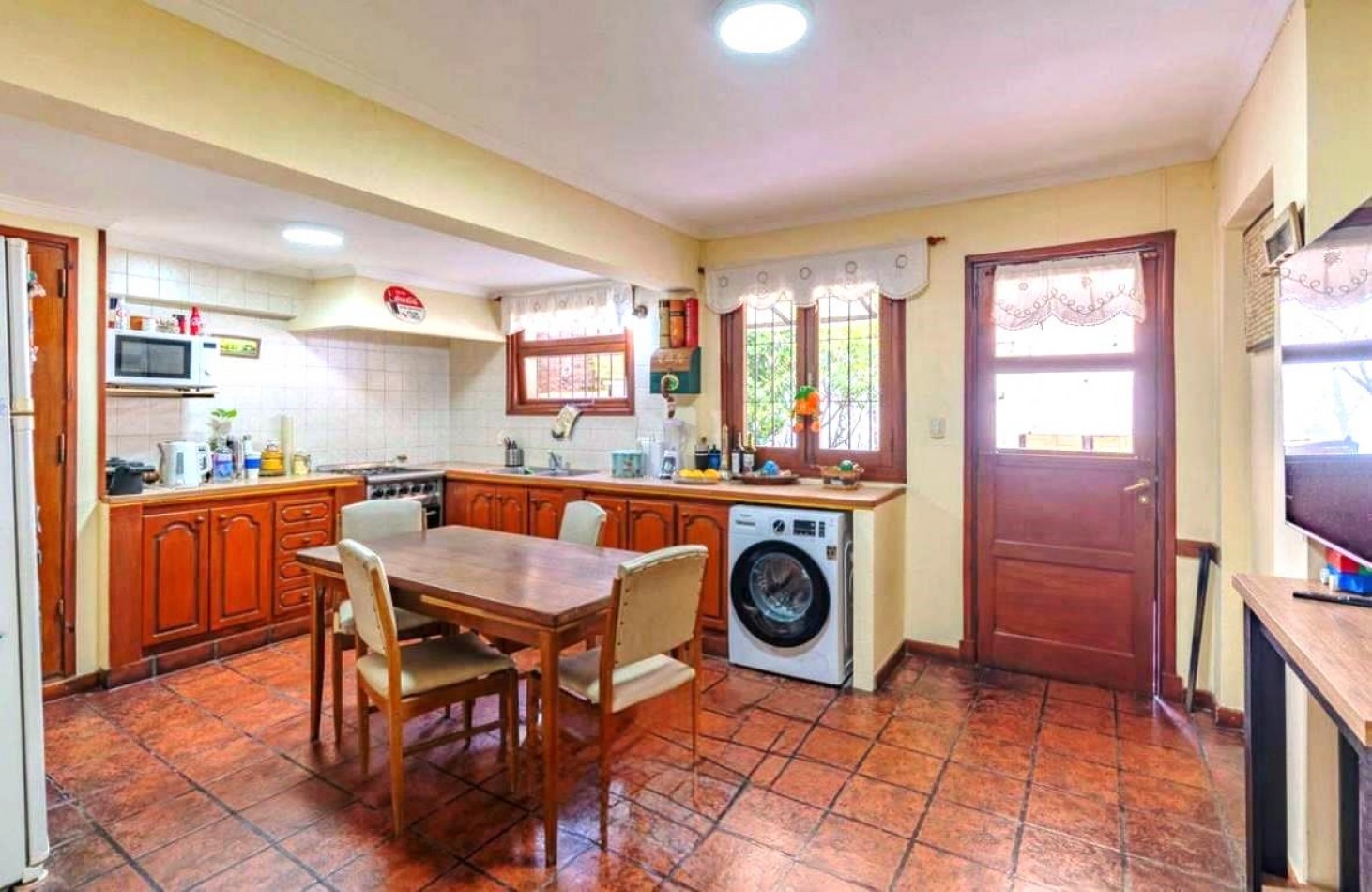 CHALET ZONA CENTRO  GUEMES