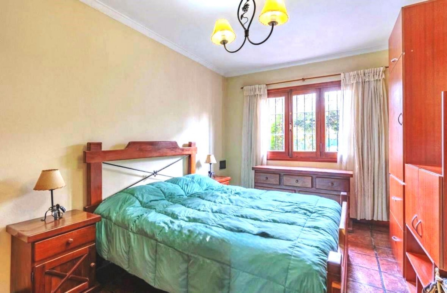 CHALET ZONA CENTRO  GUEMES