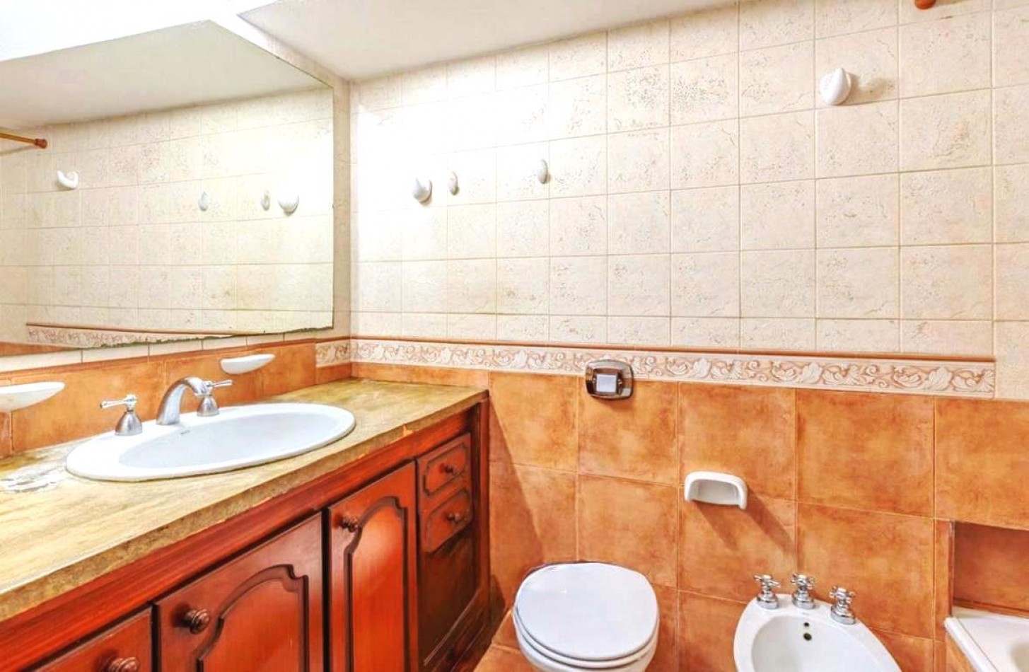 CHALET ZONA CENTRO  GUEMES