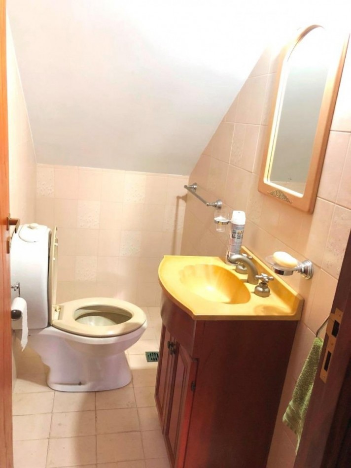CHALET CON PILETA Y QUINCHO  PARQUE LURO 